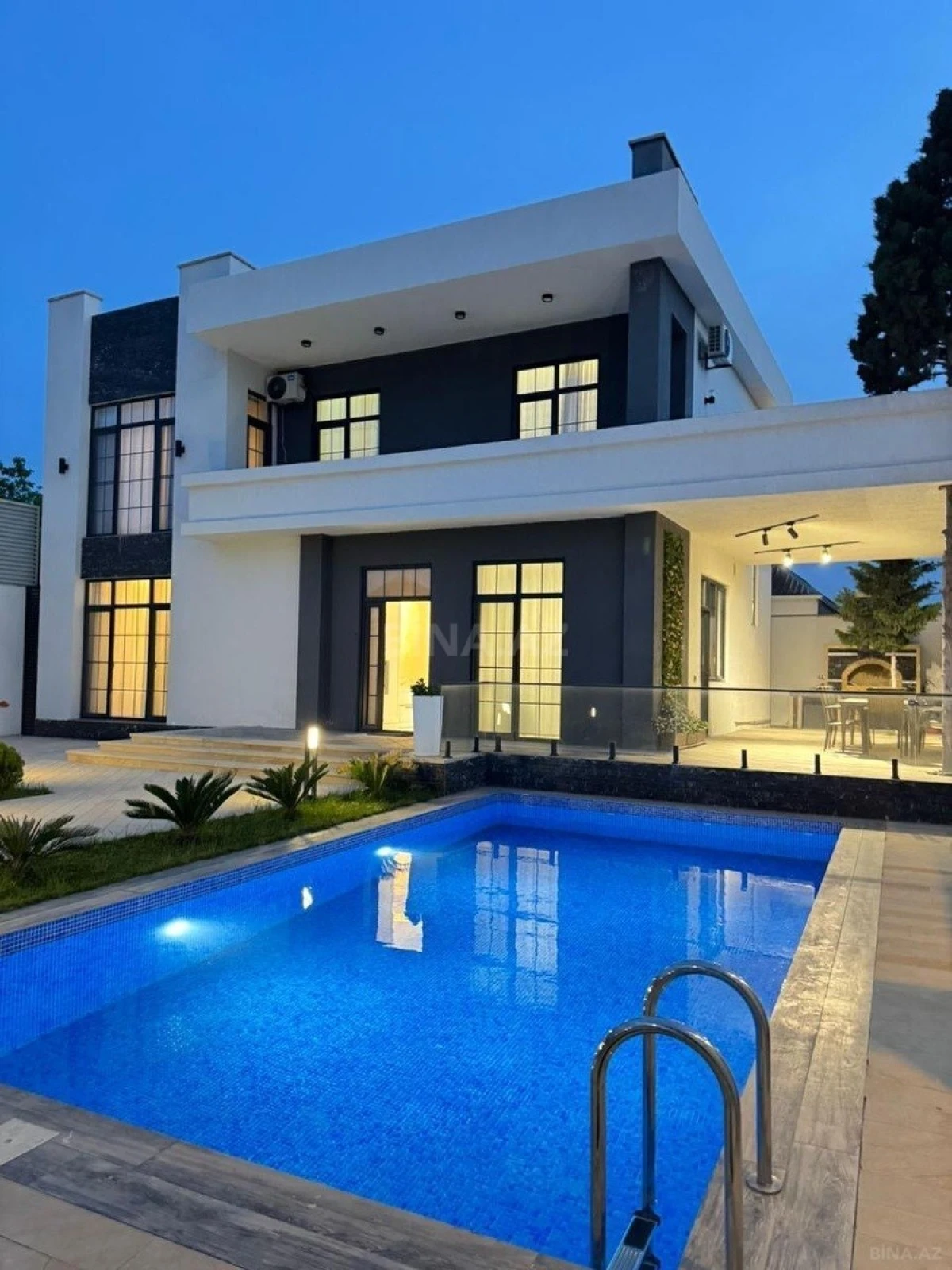 Kirayə verilir 5 otaqlı həyət evi 400 m²