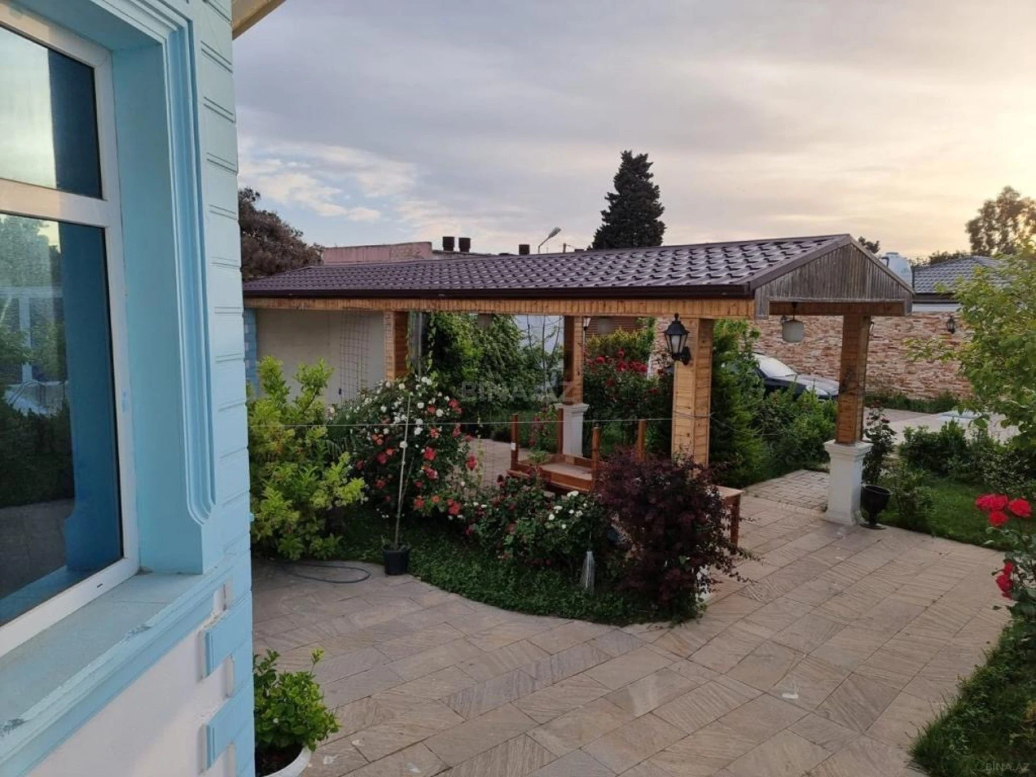 Kirayə verilir 4 otaqlı həyət evi 350 m²