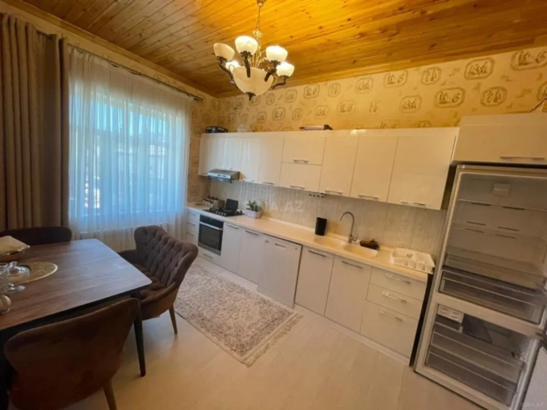 Kirayə verilir 4 otaqlı həyət evi 350 m²