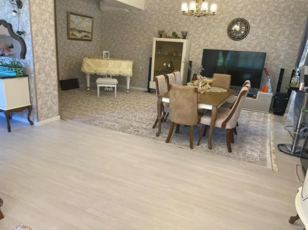 Kirayə verilir 4 otaqlı həyət evi 350 m²
