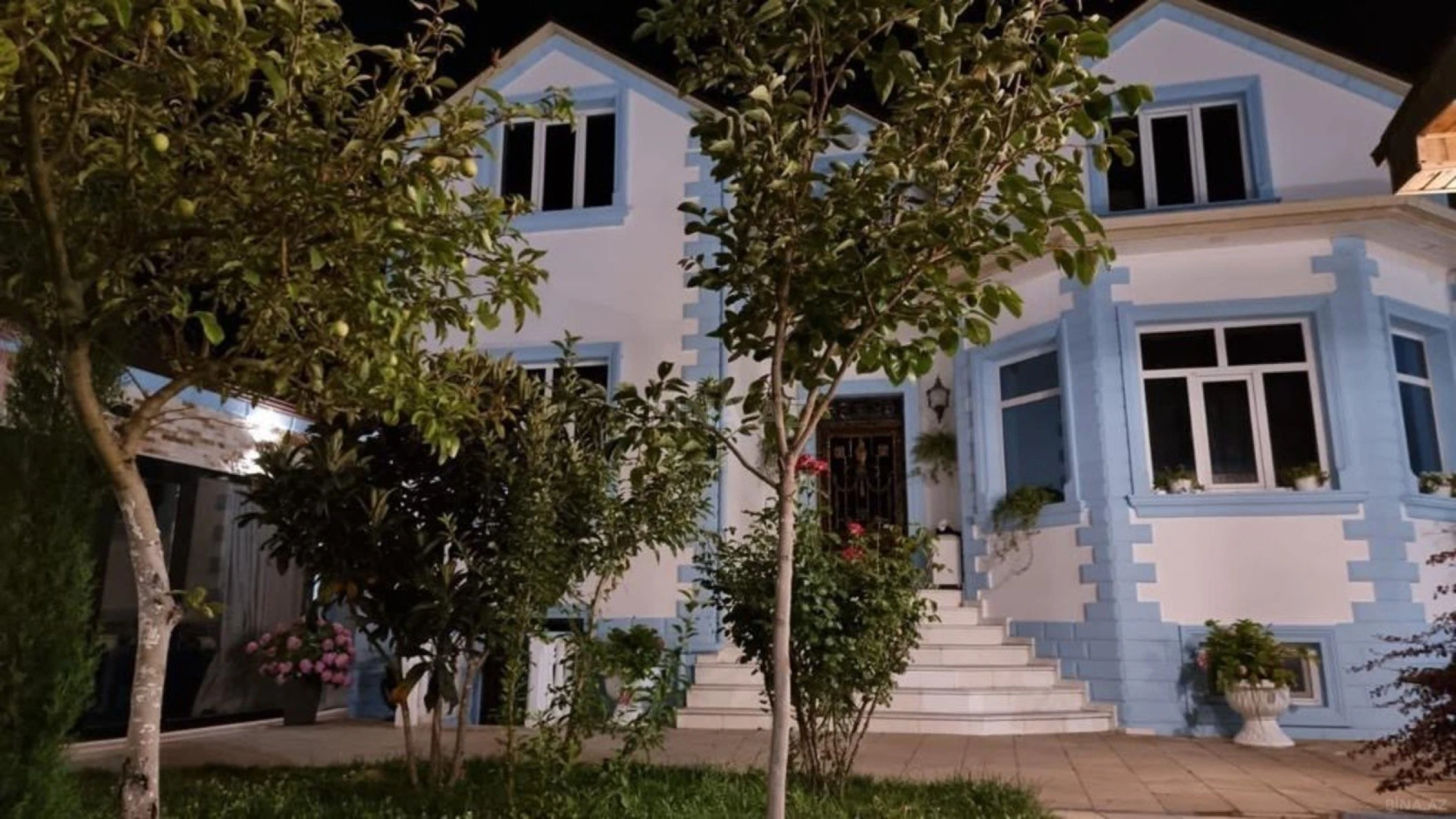 Kirayə verilir 4 otaqlı həyət evi 350 m²