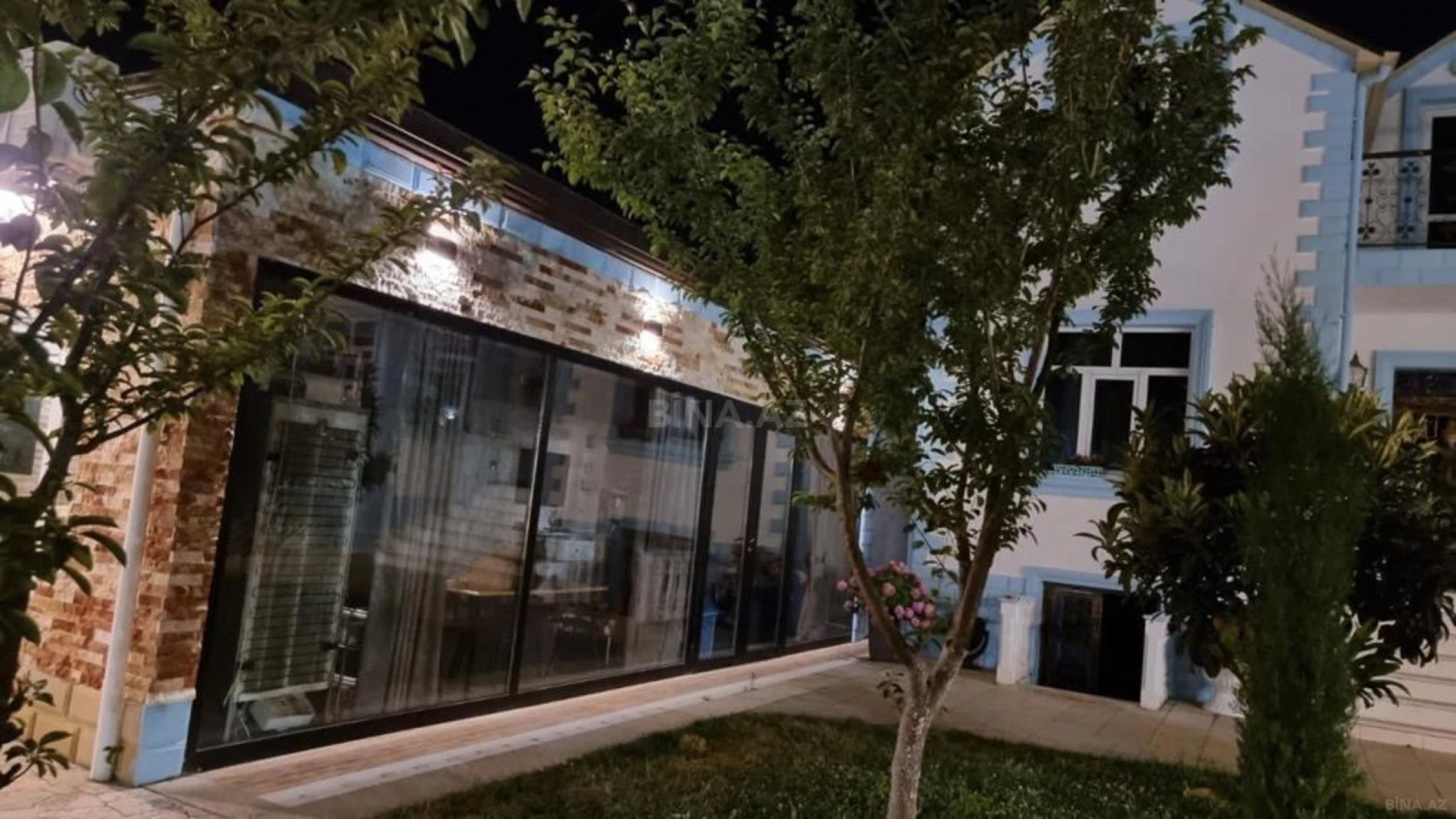 Kirayə verilir 4 otaqlı həyət evi 350 m²