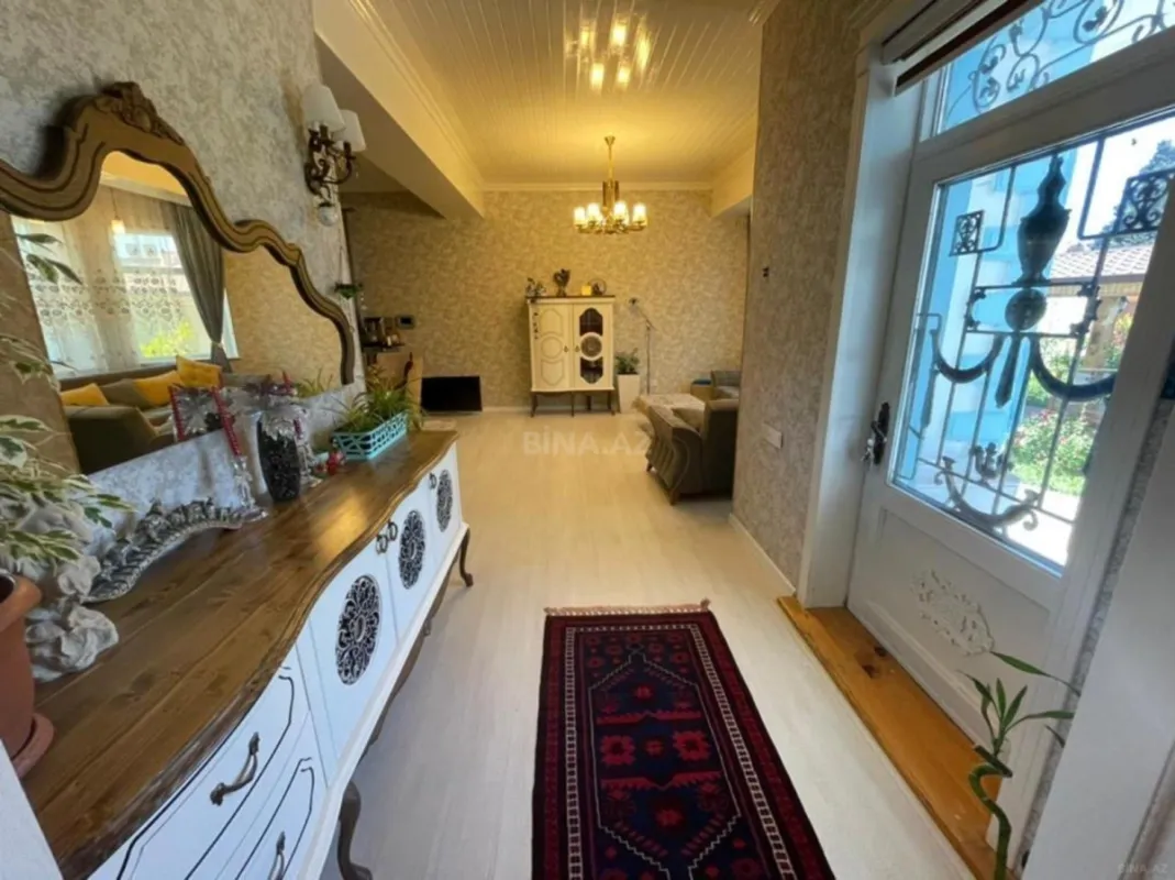 Kirayə verilir 4 otaqlı həyət evi 350 m²