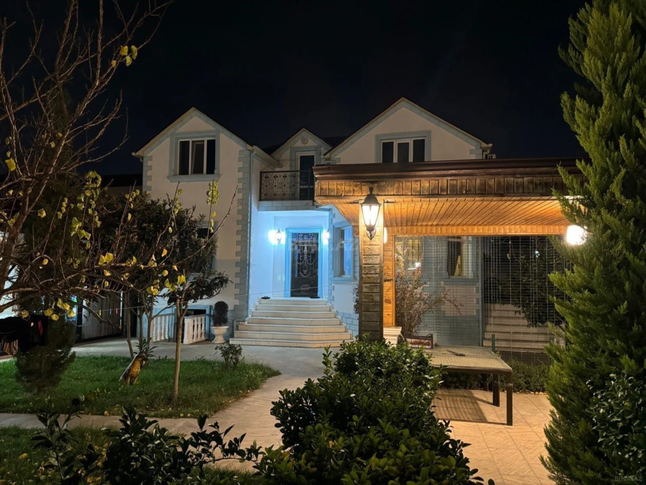 Kirayə verilir 4 otaqlı həyət evi 350 m²