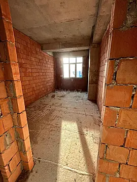 Satılır 5 otaqlı mənzil 180 m² — Bakı, İnşaatçılar 5 otaq 180.00 m²