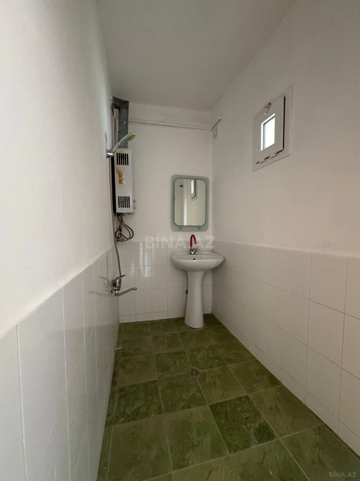 Satılır 4 otaqlı mənzil 80 m²