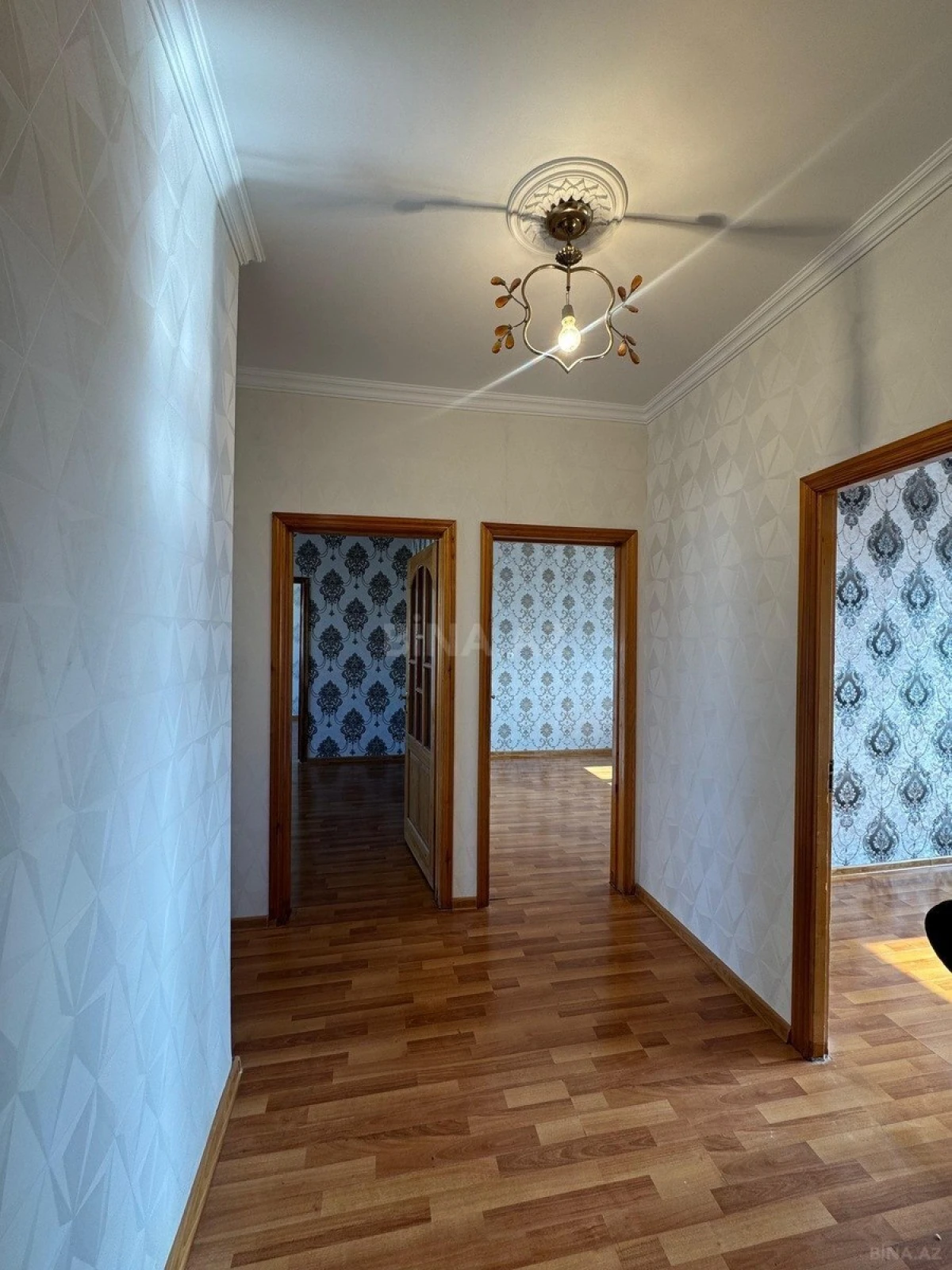 Satılır 4 otaqlı mənzil 80 m²