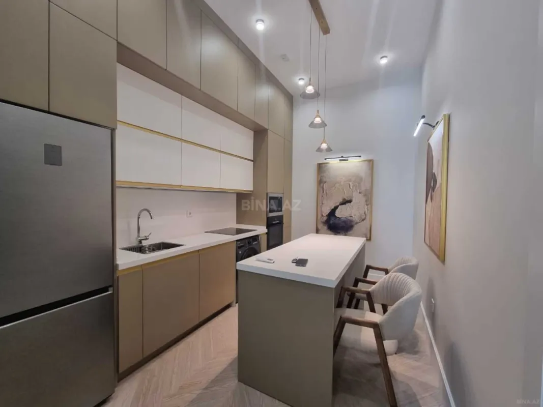 Kirayə verilir 2 otaqlı mənzil 68 m²