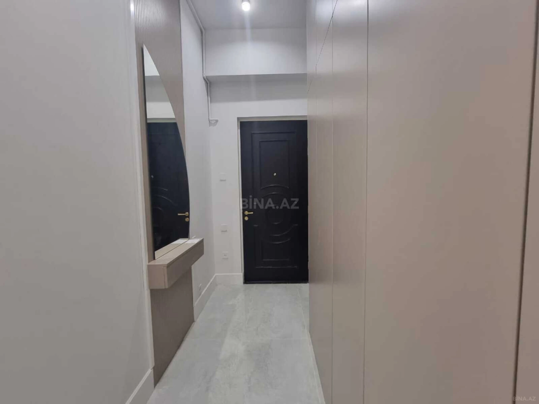 Kirayə verilir 2 otaqlı mənzil 68 m²