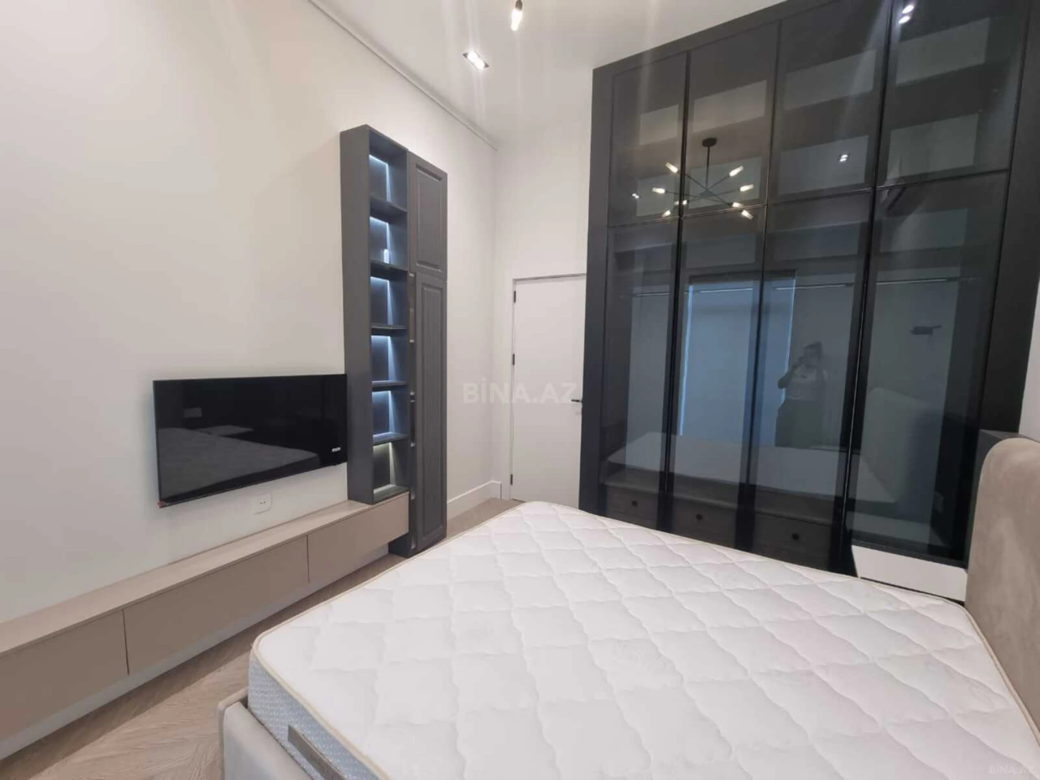 Kirayə verilir 2 otaqlı mənzil 68 m²