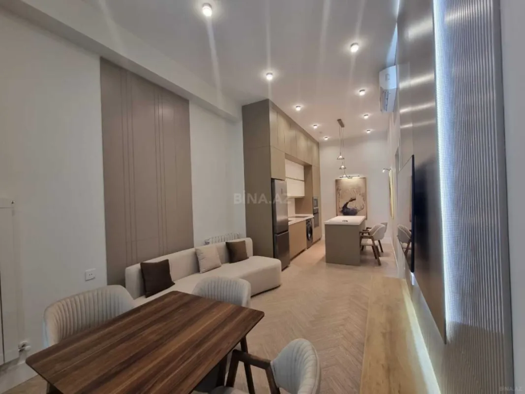 Kirayə verilir 2 otaqlı mənzil 68 m²