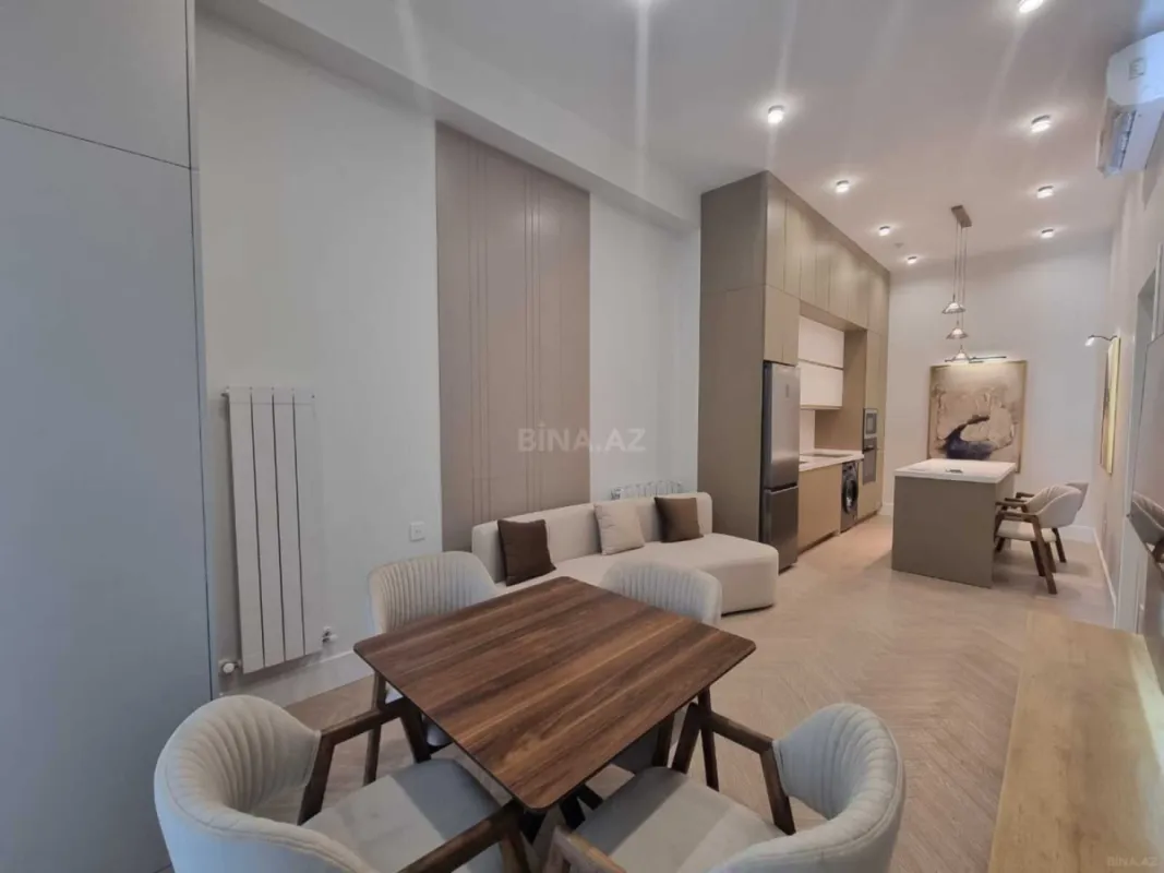 Kirayə verilir 2 otaqlı mənzil 68 m²