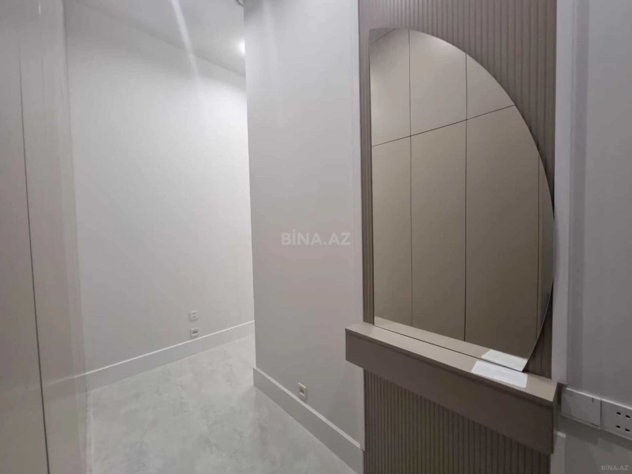 Kirayə verilir 2 otaqlı mənzil 68 m²