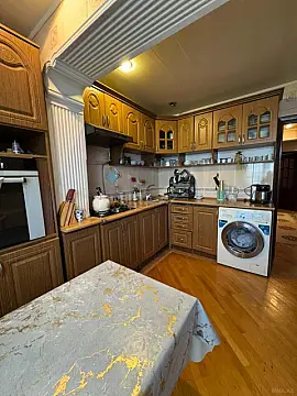 Satılır 5 otaqlı mənzil 120 m²