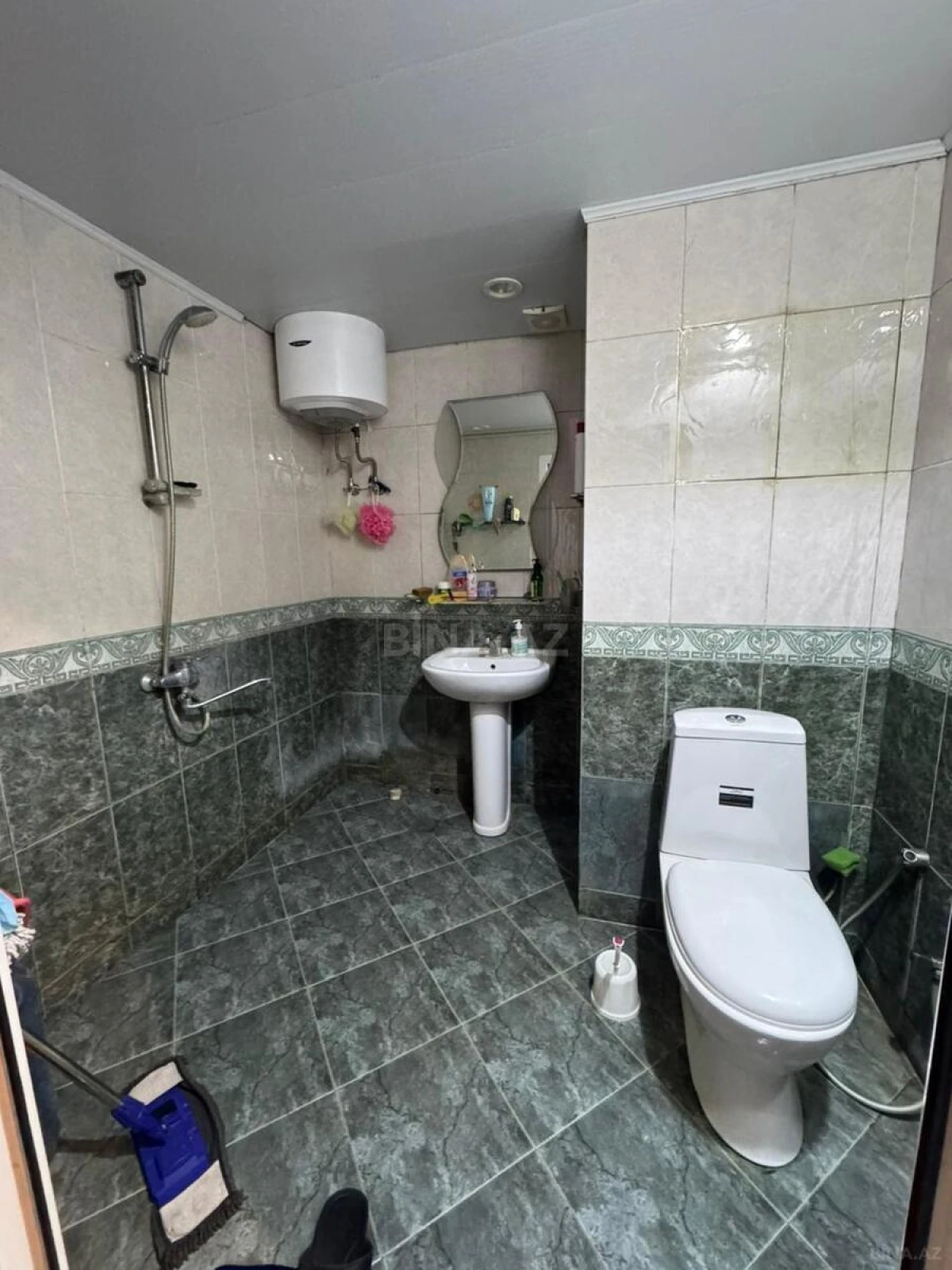 Satılır 5 otaqlı mənzil 120 m²