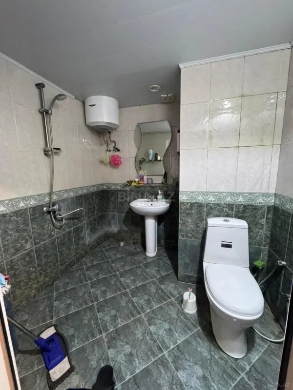 Satılır 5 otaqlı mənzil 120 m²