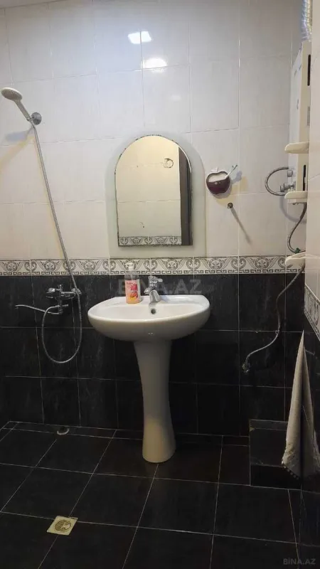 Satılır 4 otaqlı mənzil 90 m²