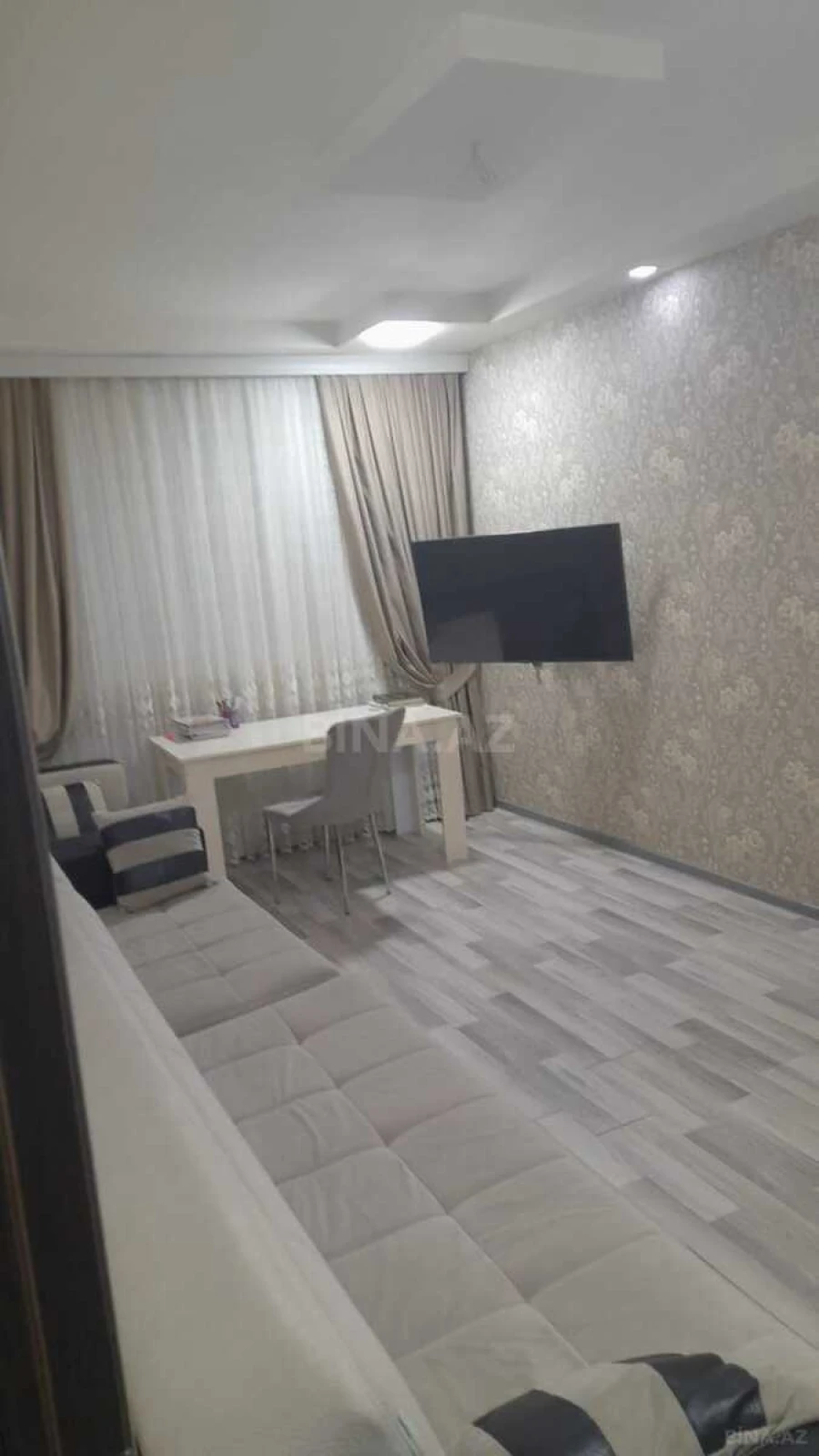 Satılır 4 otaqlı mənzil 90 m²