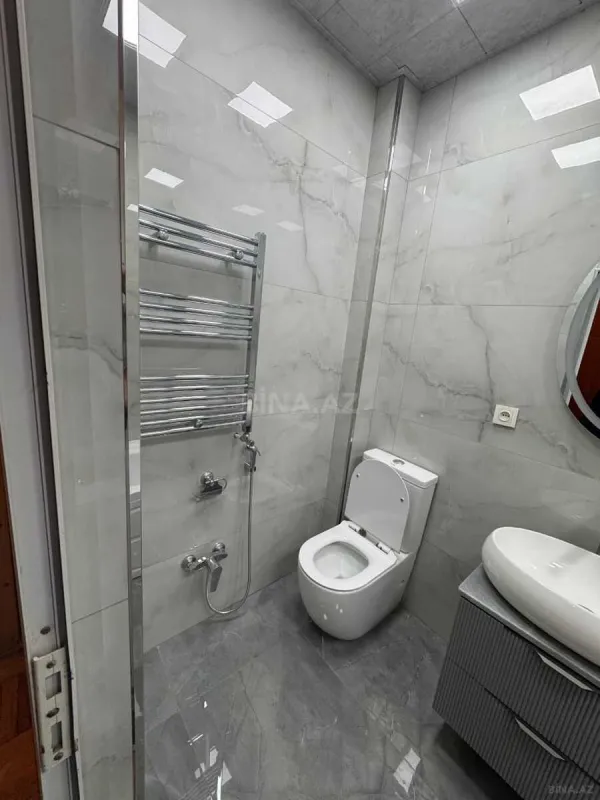 Kirayə verilir 2 otaqlı mənzil 90 m²