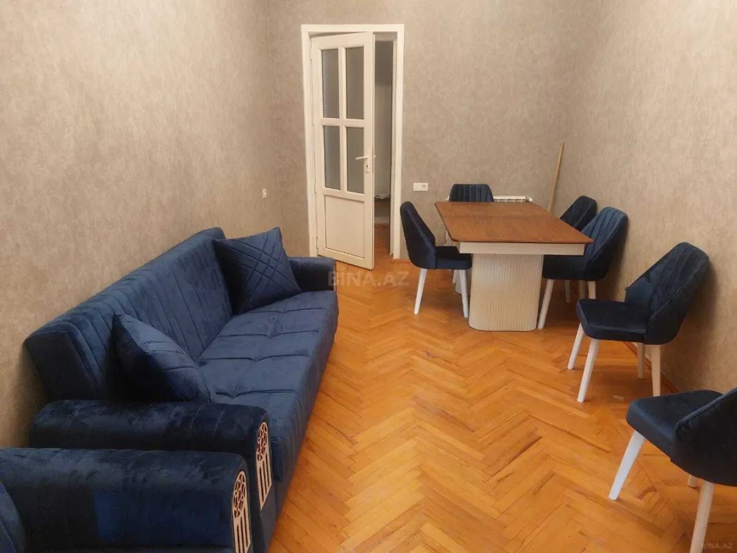 Kirayə verilir 2 otaqlı mənzil 90 m²