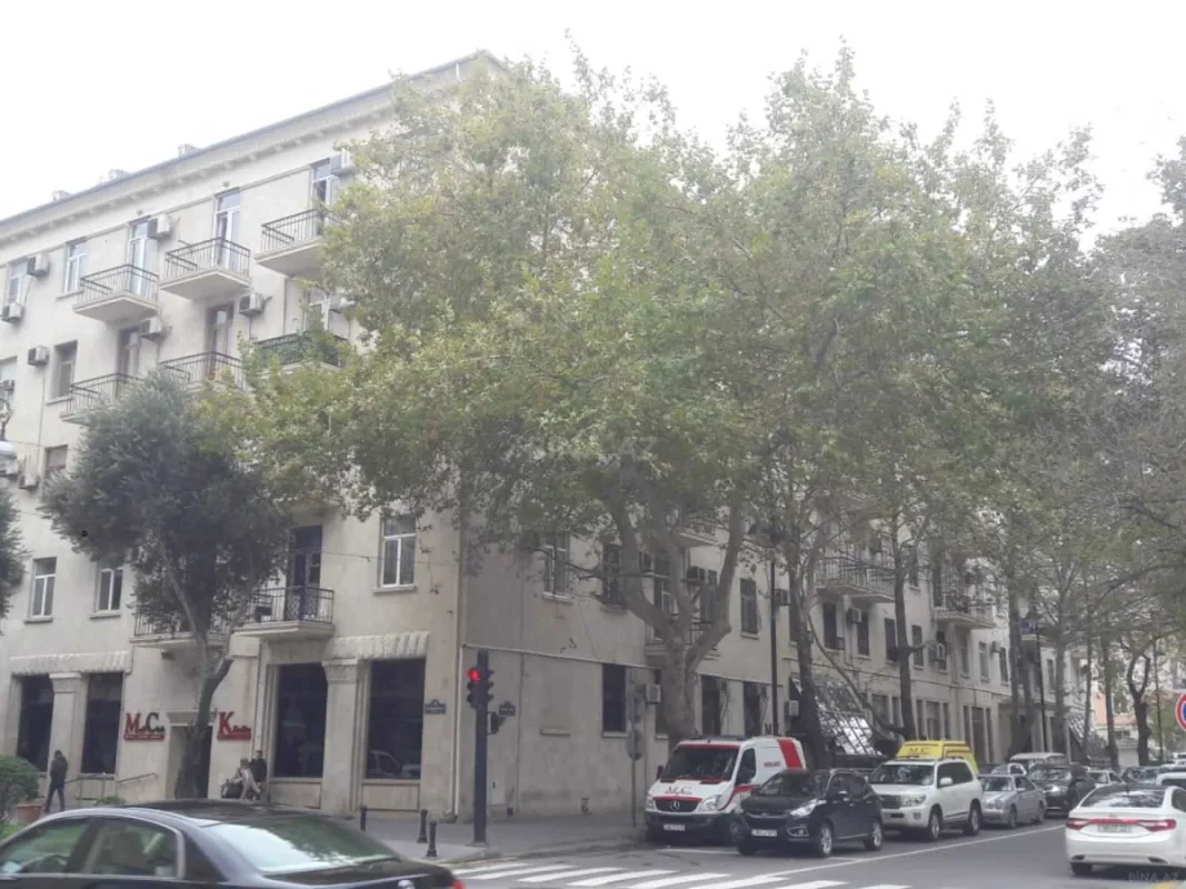 Kirayə verilir 2 otaqlı mənzil 90 m²