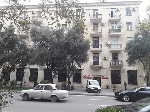 Kirayə verilir 2 otaqlı mənzil 90 m²