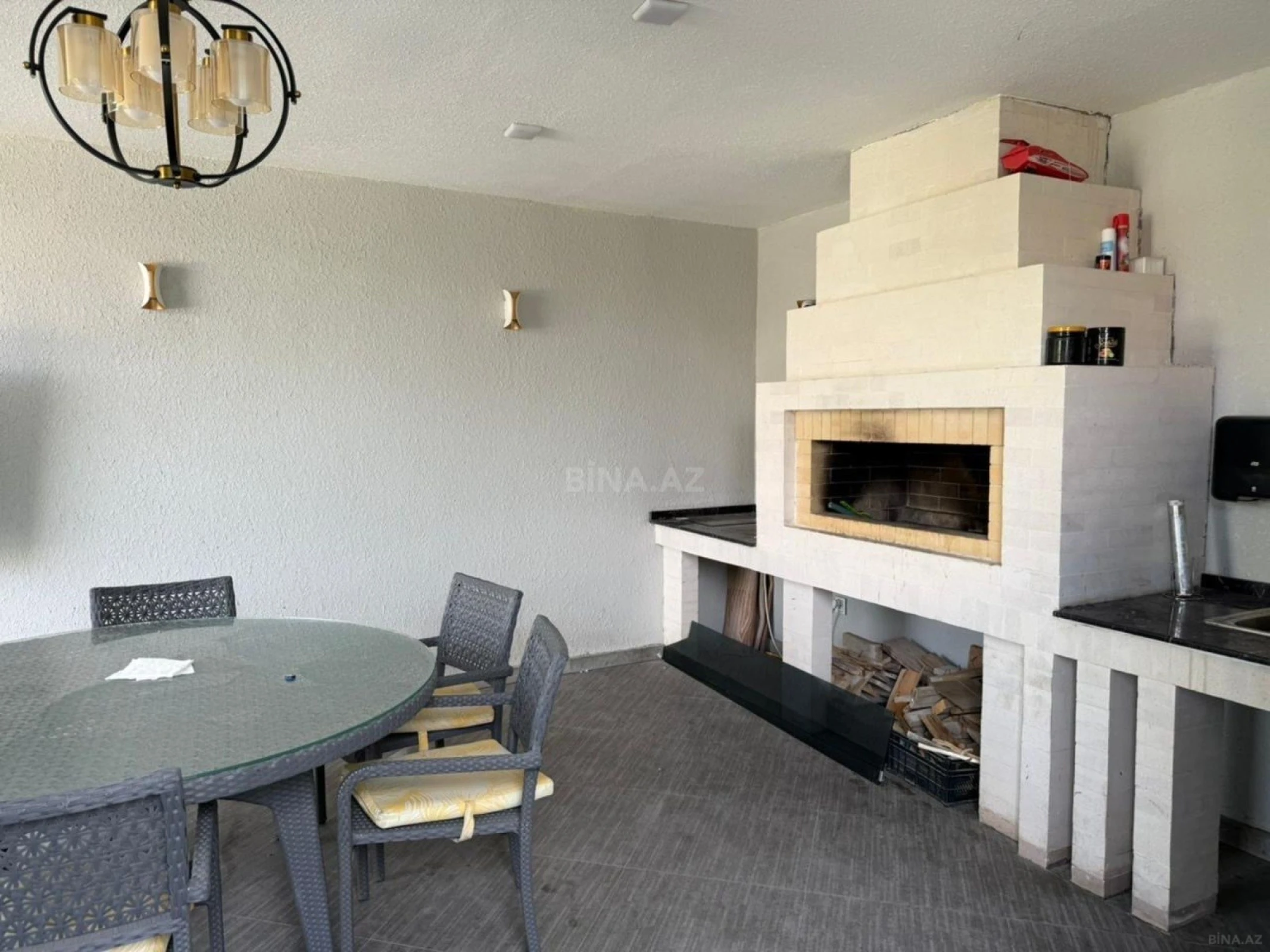 Kirayə verilir 5 otaqlı həyət evi 280 m²