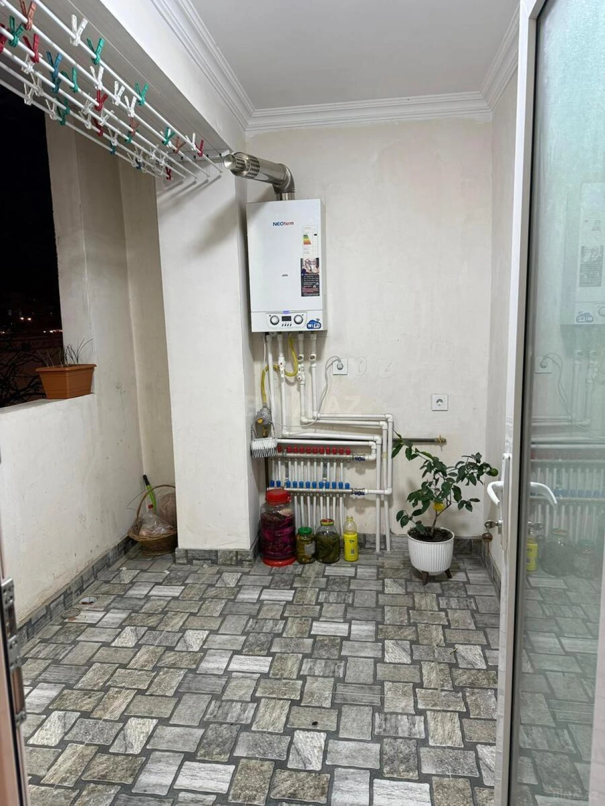 Satılır 5 otaqlı mənzil 127 m²