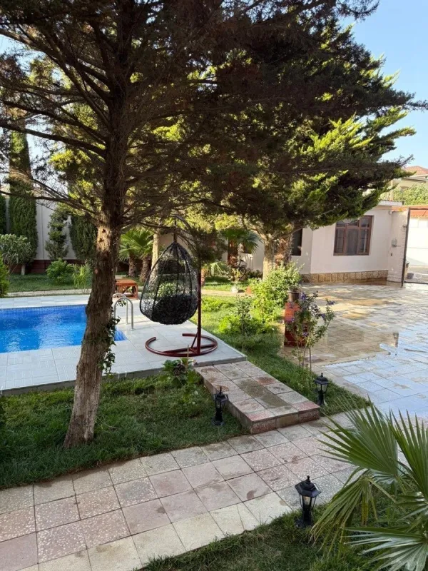 Kirayə verilir 5 otaqlı həyət evi 450 m²