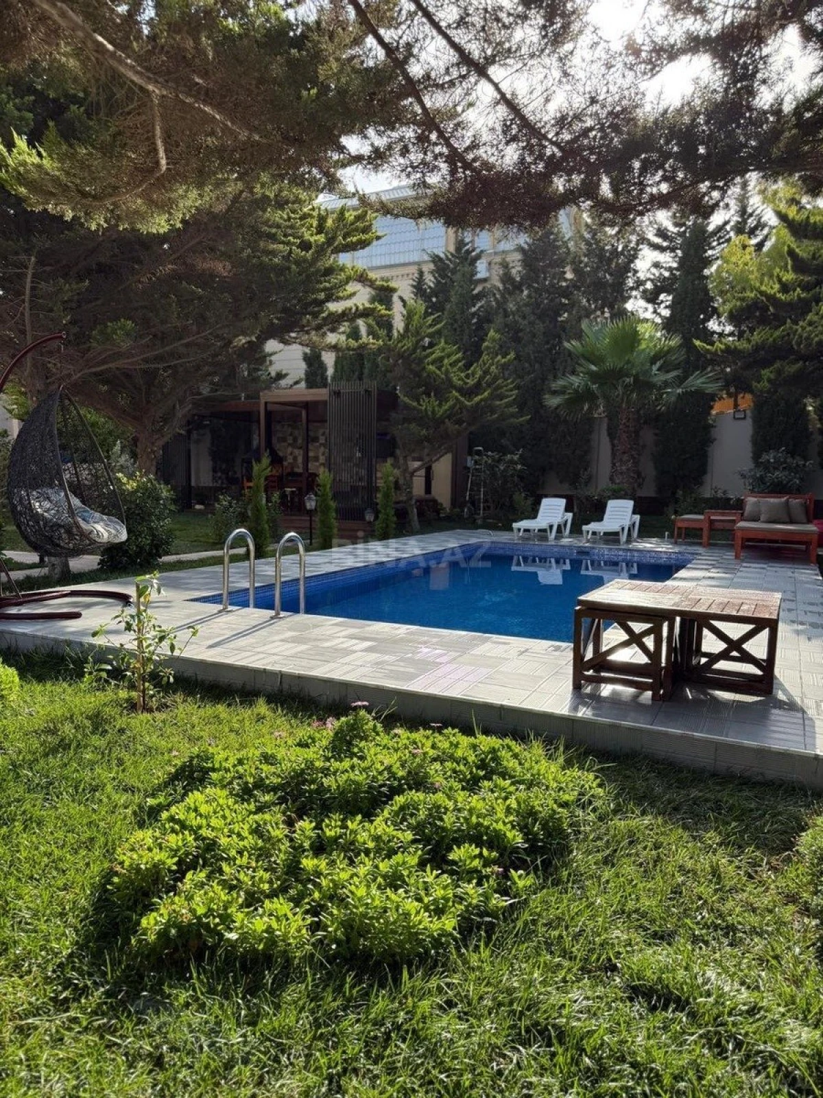 Kirayə verilir 5 otaqlı həyət evi 450 m²