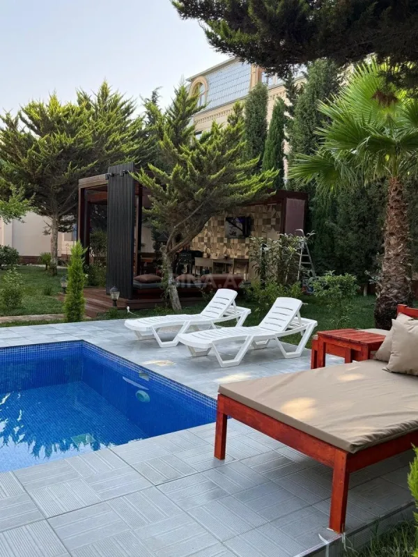 Kirayə verilir 5 otaqlı həyət evi 450 m²