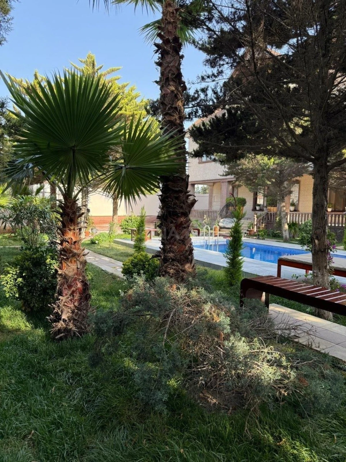 Kirayə verilir 5 otaqlı həyət evi 450 m²