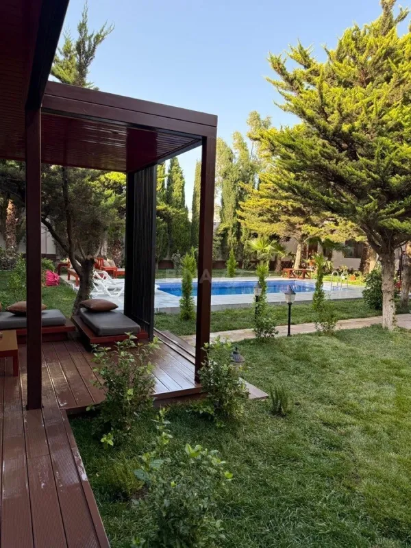 Kirayə verilir 5 otaqlı həyət evi 450 m²