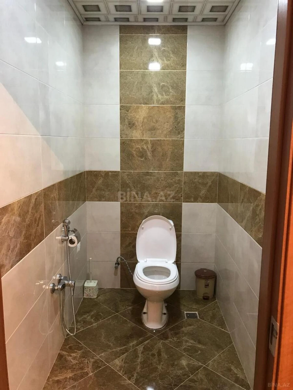 Satılır 2 otaqlı mənzil 76 m²