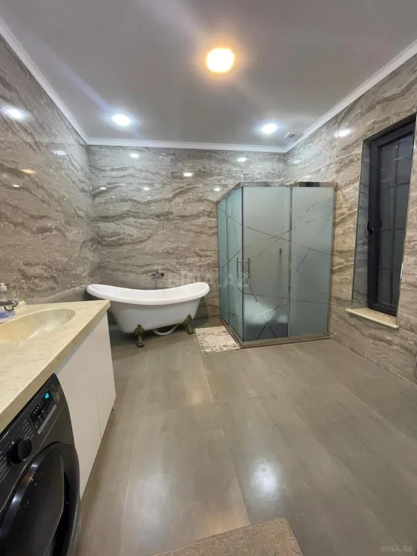 Satılır 5 otaqlı həyət evi 330 m²
