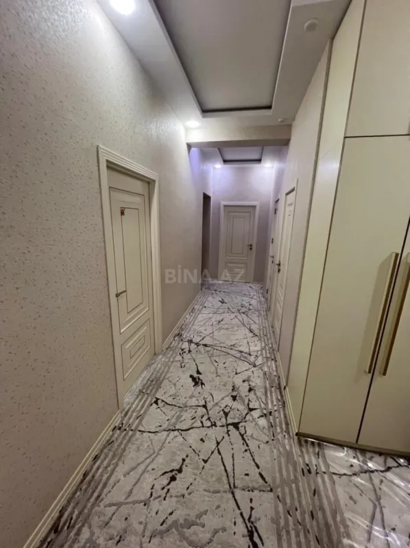 Satılır 3 otaqlı mənzil 98 m²