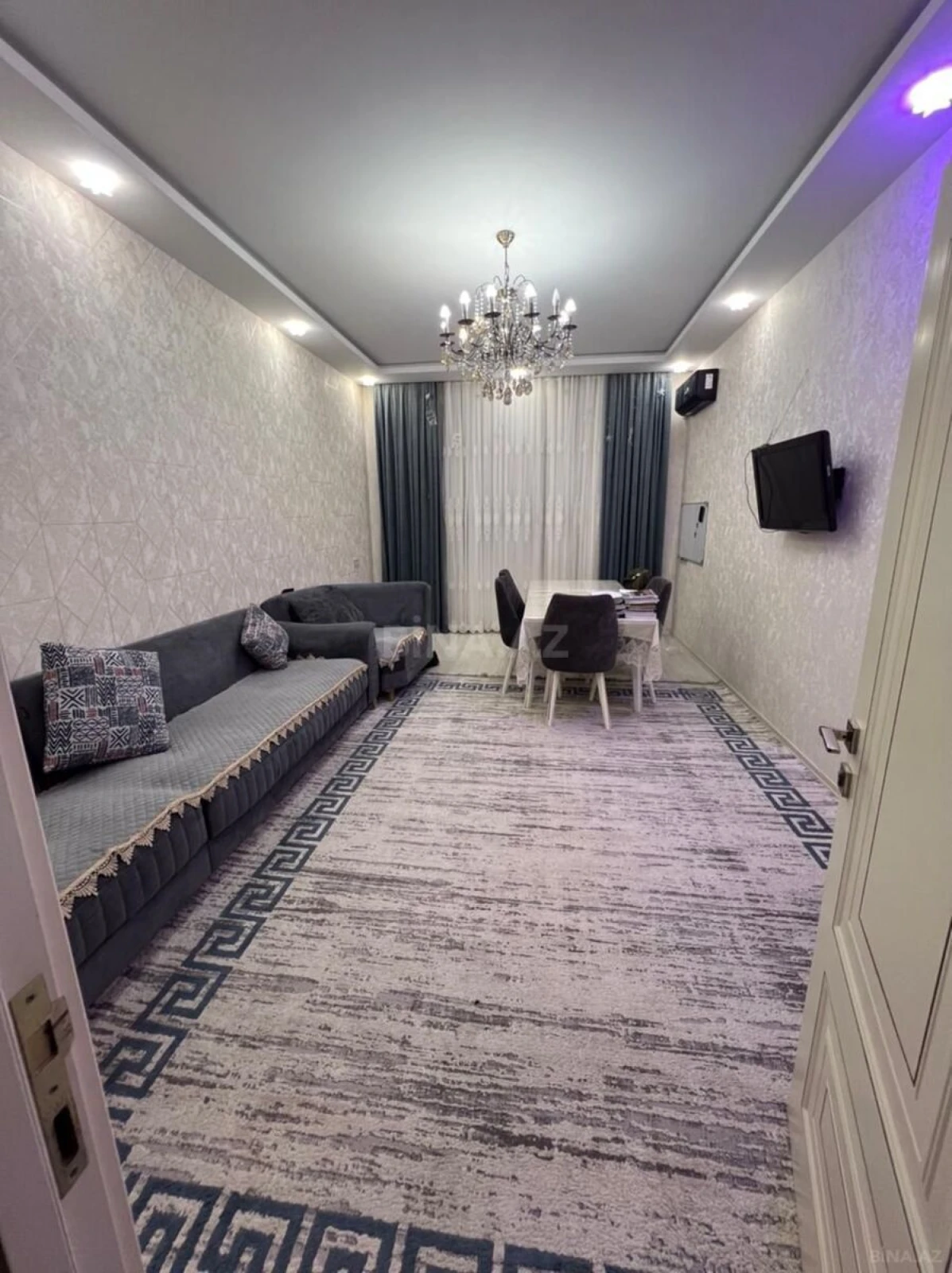 Satılır 3 otaqlı mənzil 98 m²