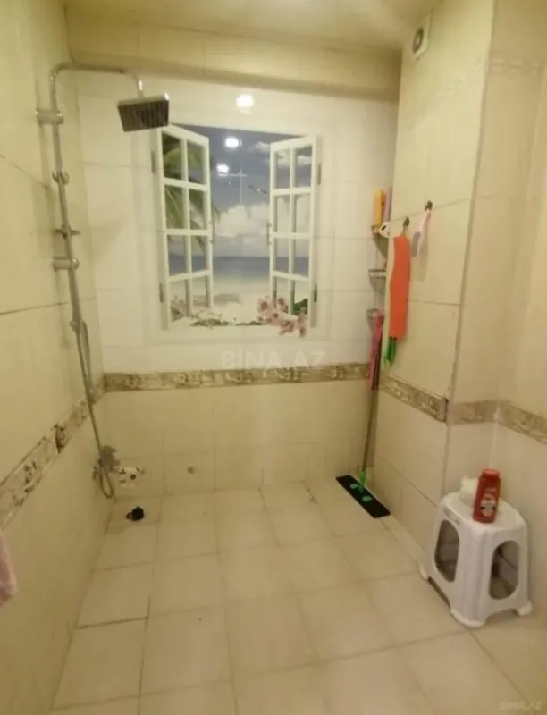 Satılır 3 otaqlı mənzil 130 m²