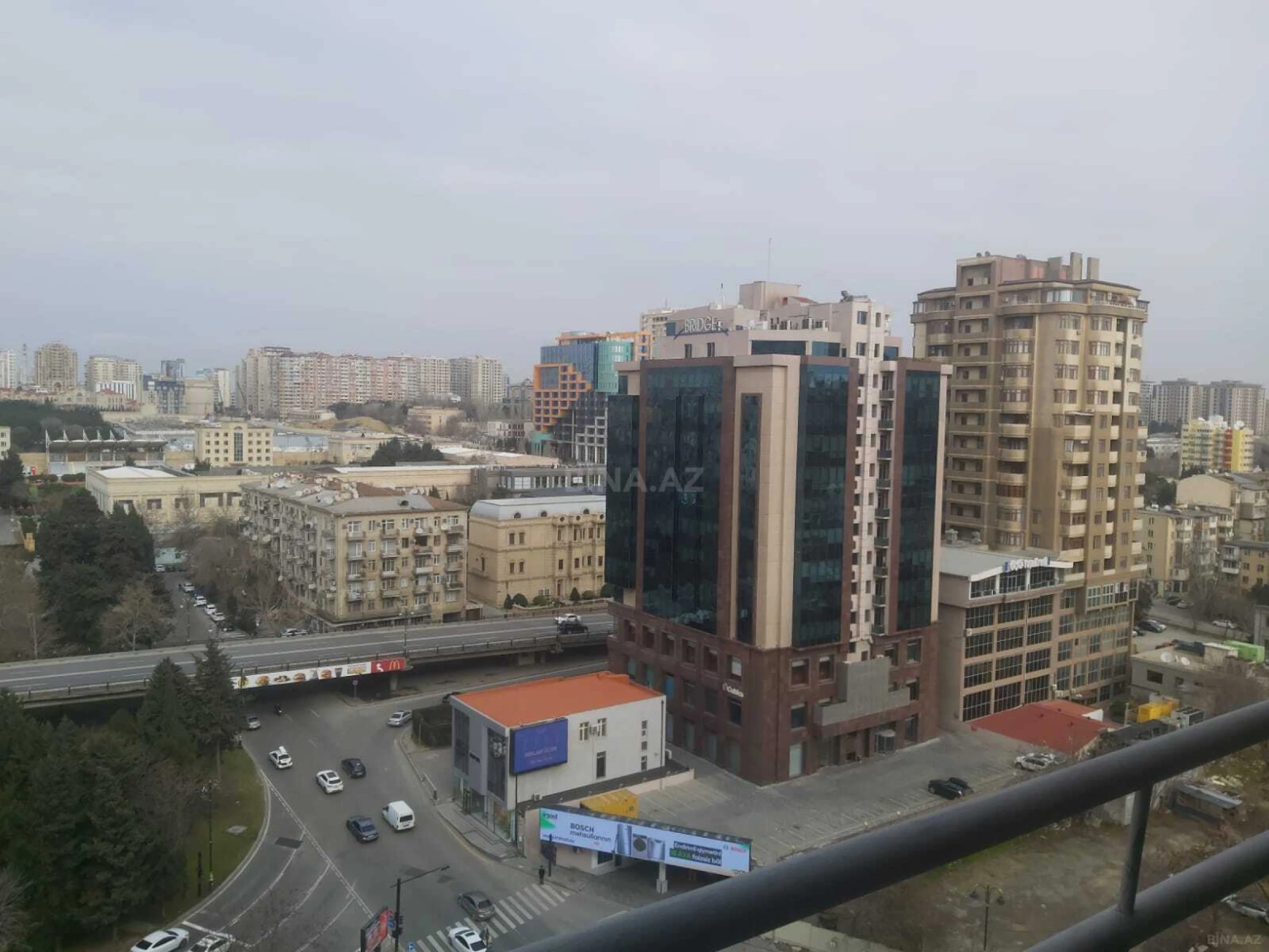 Satılır 3 otaqlı mənzil 101 m²