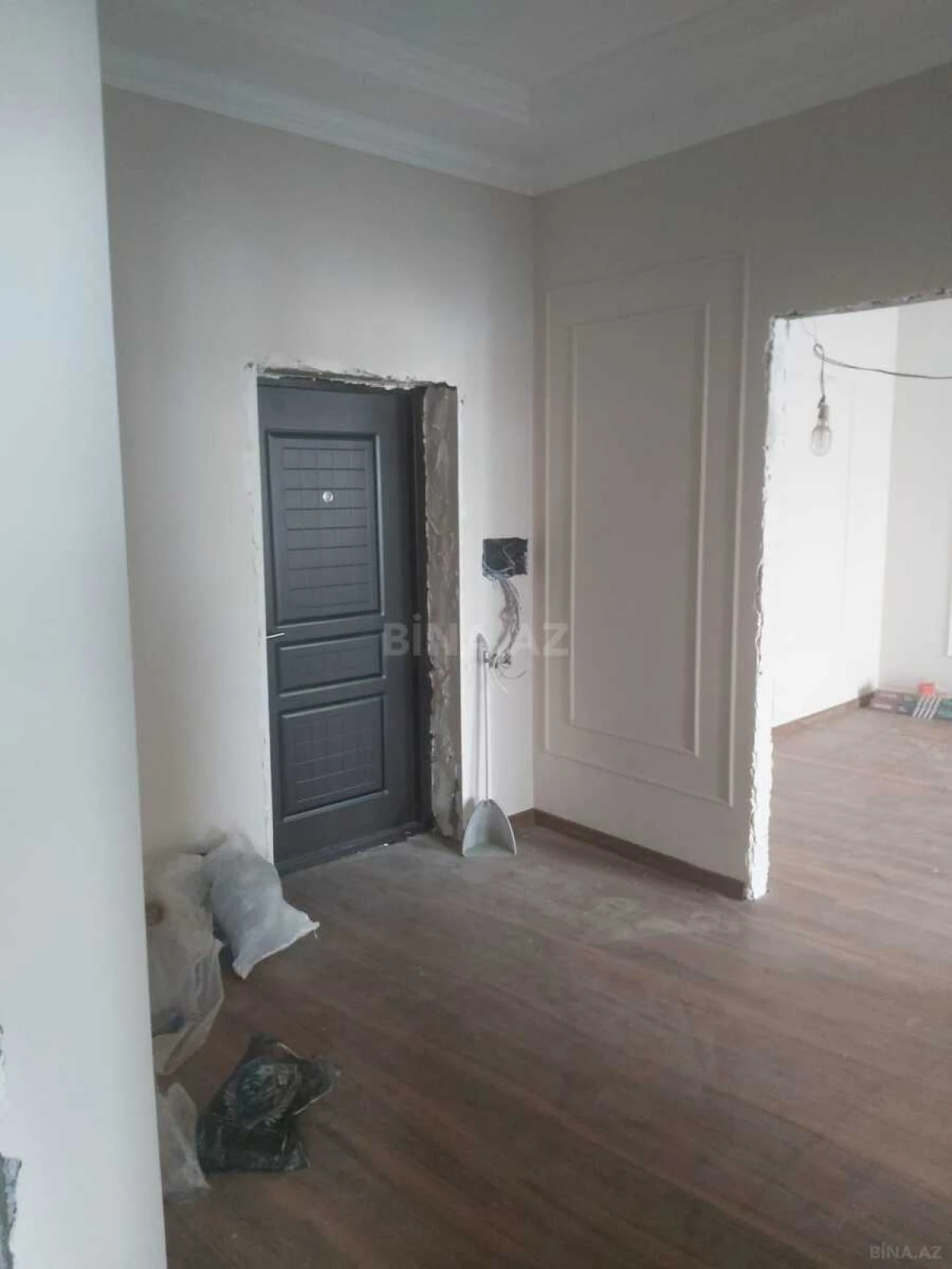 Satılır 3 otaqlı mənzil 101 m²