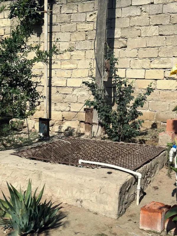 Satılır 5 otaqlı həyət evi 400 m²