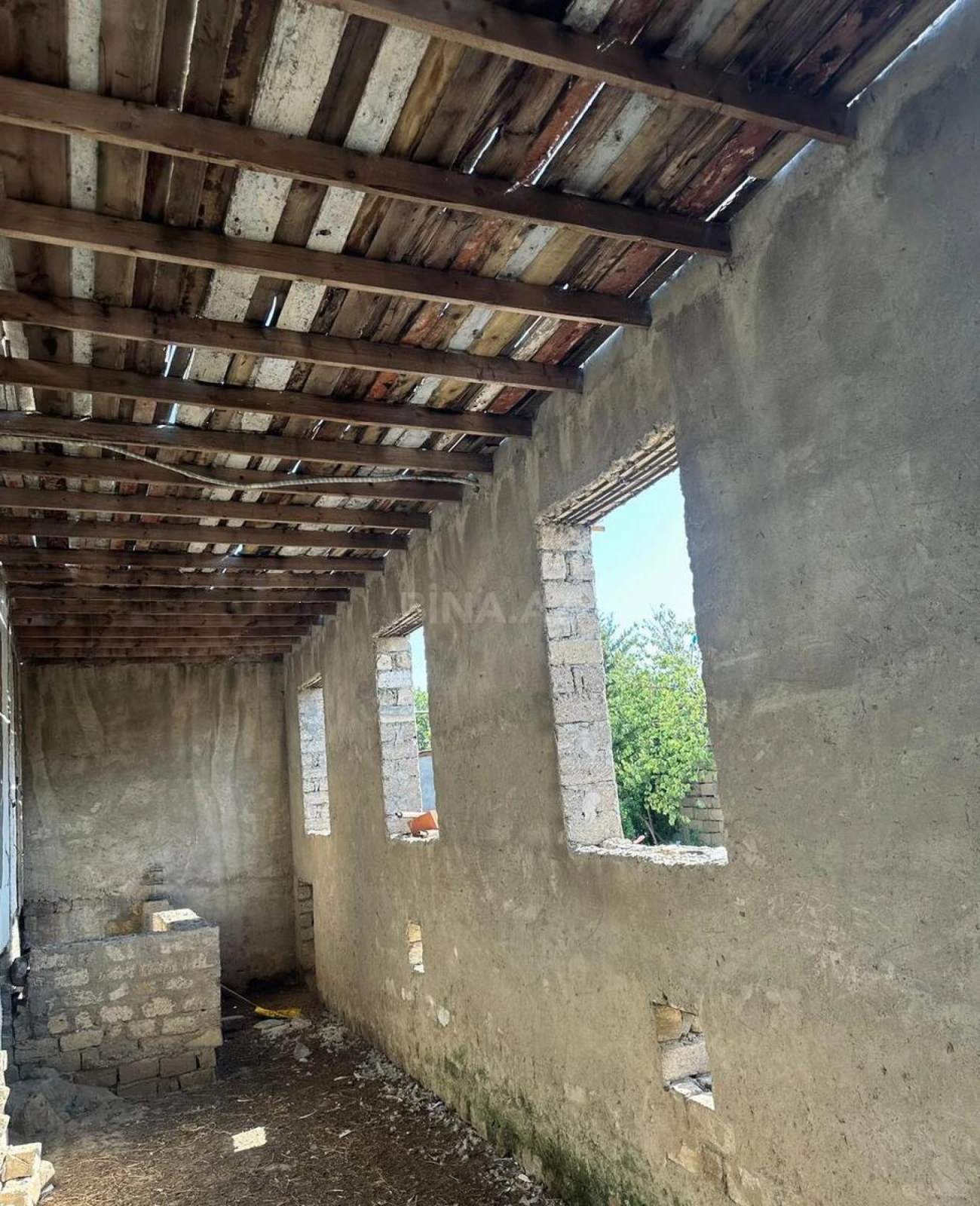 Satılır 5 otaqlı həyət evi 400 m²