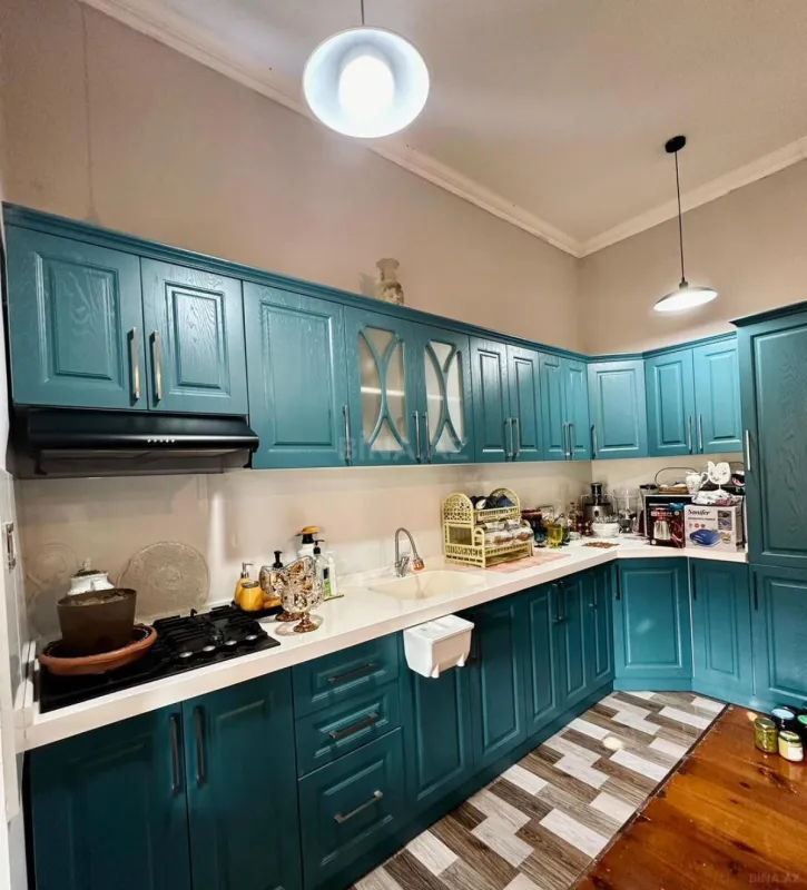 Satılır 5 otaqlı həyət evi 400 m²