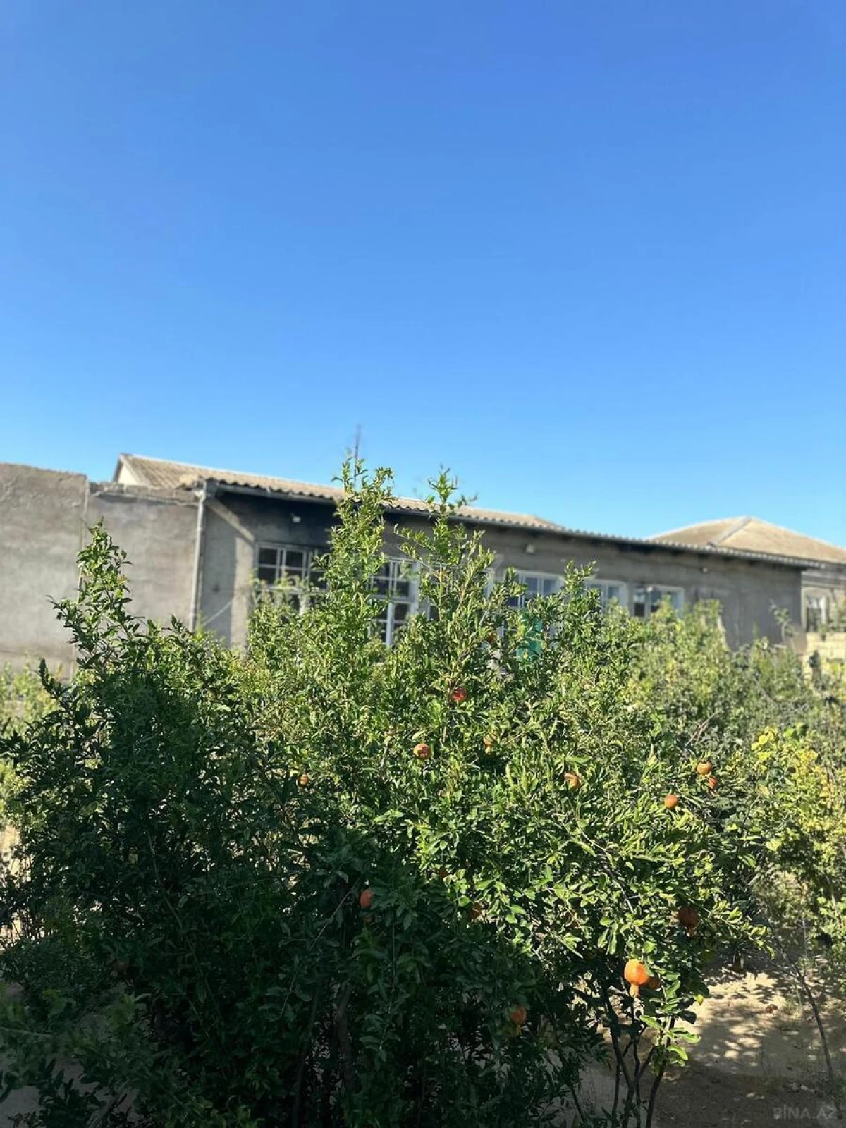 Satılır 5 otaqlı həyət evi 400 m²