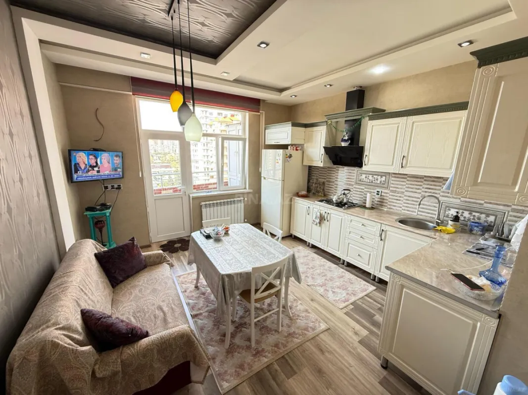 Satılır 2 otaqlı mənzil 86 m²