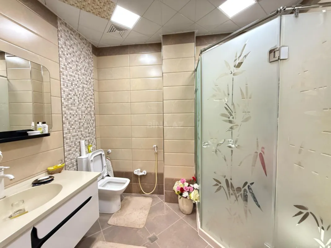 Satılır 2 otaqlı mənzil 86 m²