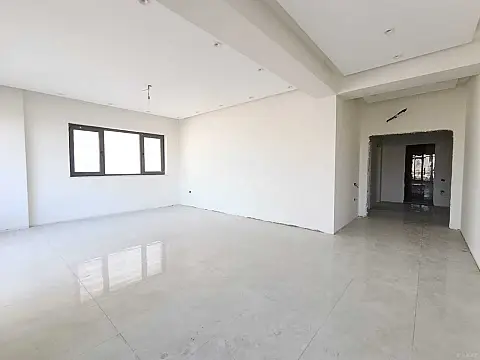 Satılır 3 otaqlı mənzil 157 m²