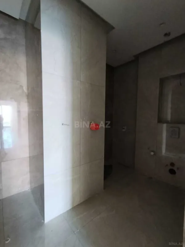 Satılır 3 otaqlı mənzil 157 m²