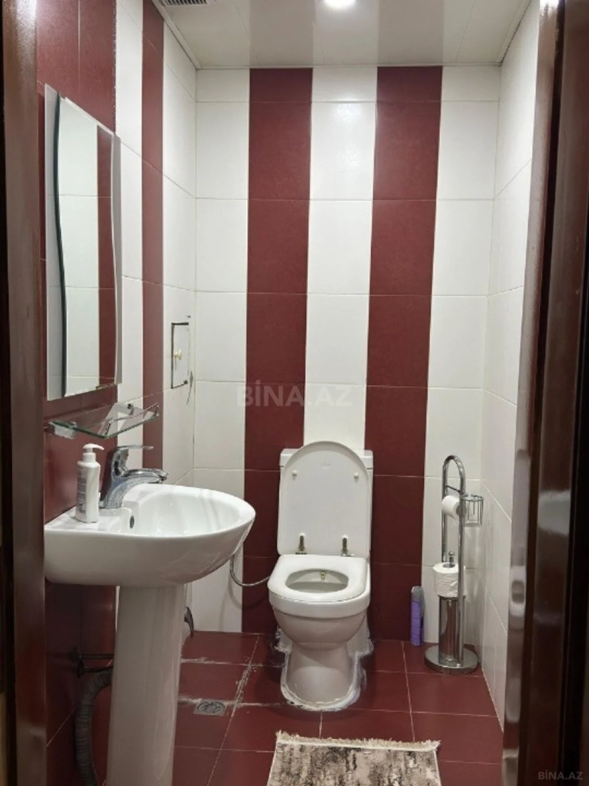 Satılır 3 otaqlı mənzil 135 m²