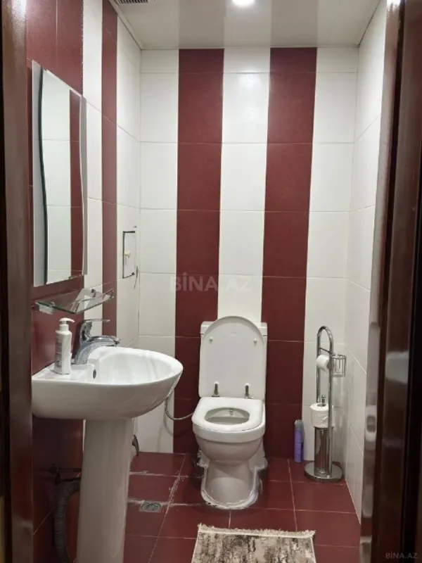 Satılır 3 otaqlı mənzil 135 m²